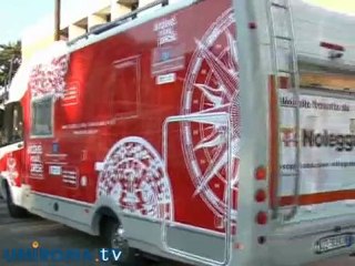 Un camper rosso per andare a quel paese