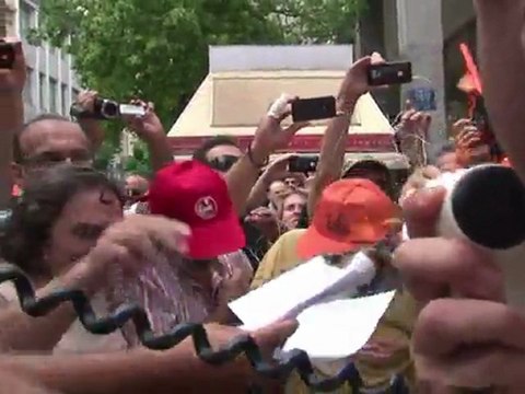 Trabajadores públicos griegos protestan contra recortes