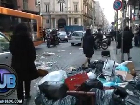 Emergenza Rifiuti - Napoli 27 Aprile 2011