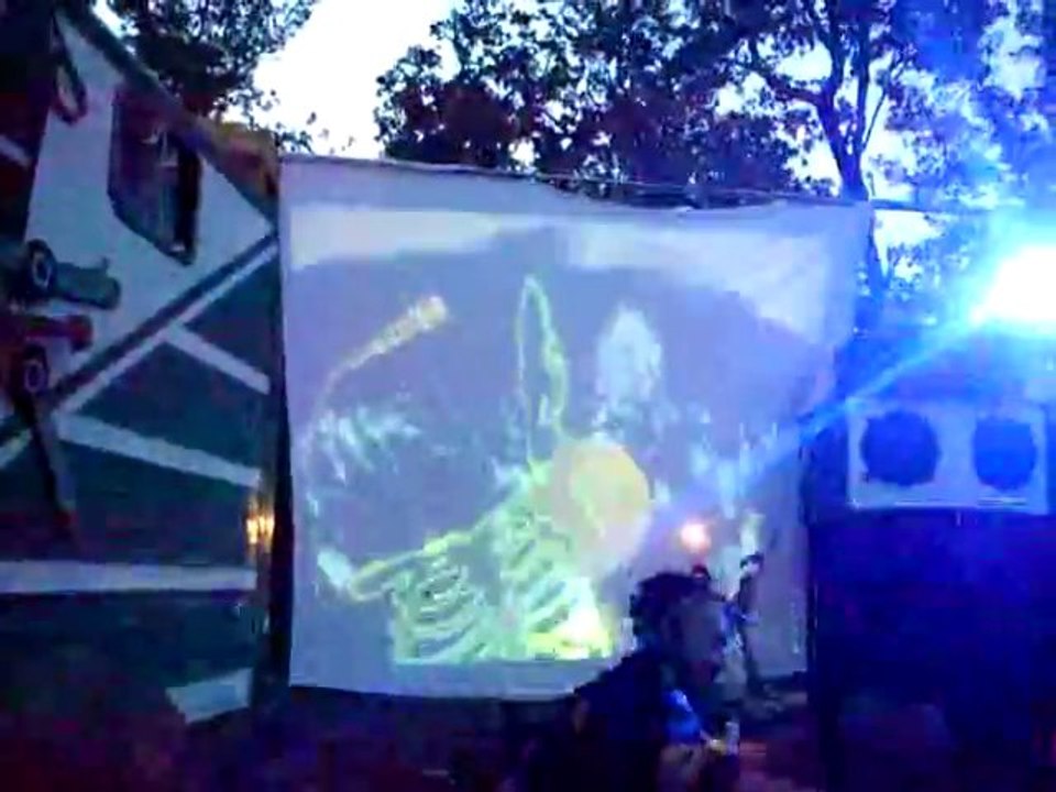 teuf Tourista Debandade live video (karate mental visuel)