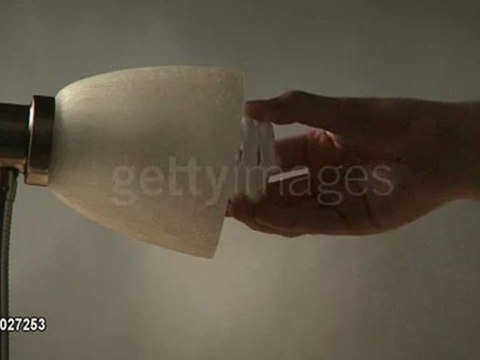 Ampül Değiştrime Zamanı Çevre Dostu Enerji Dostu Ayzer Enerji Ampulu Kullanma Zamanı