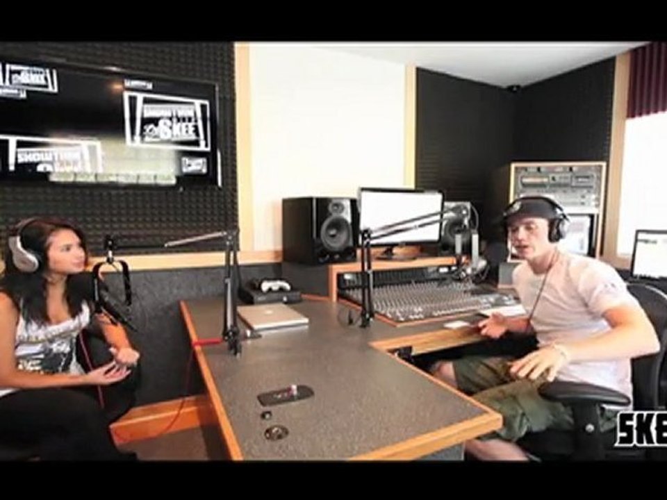 Jasmine V on KIIS FMs New Music Show With DJ Skee