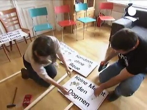 Germania: polemiche per la visita di Benedetto XVI