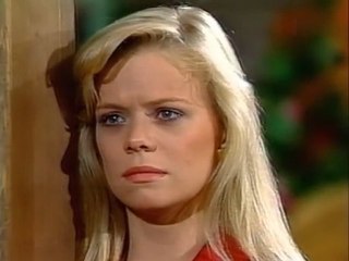 Santa.Barbara.221.FR.VHSRip.XviD-MRTeam.[tvu.org.ru]