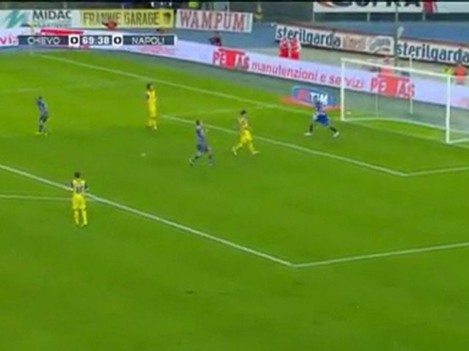 Neapel stolpert in Verona