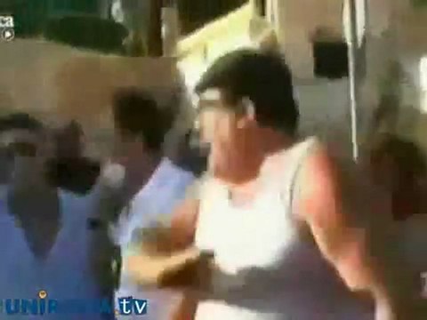 Lampedusa: è guerriglia tra isolani e immigrati