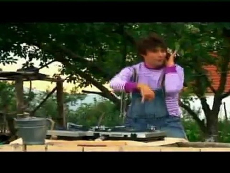 Teta Xhyli  pi pi pi pit Bull ndashe mos mu ndal kurr