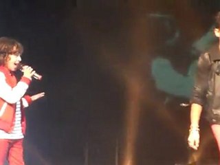 Léo Rispal et Jérémy Gangi - Le Même Que Moi - Grenoble 17/09/2011 (HD)