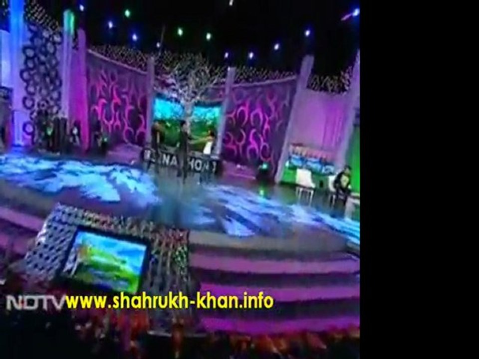 @iamsrk Shah Rukh Khan & Pryanka Chopra - 4 июня 2011 (2 выступление)