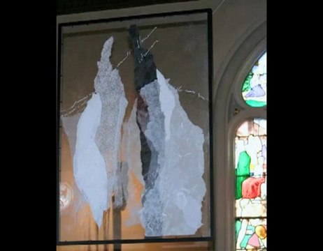 fils, liens et transparences installation d' Edith Molet Oghia ( E.M.O)