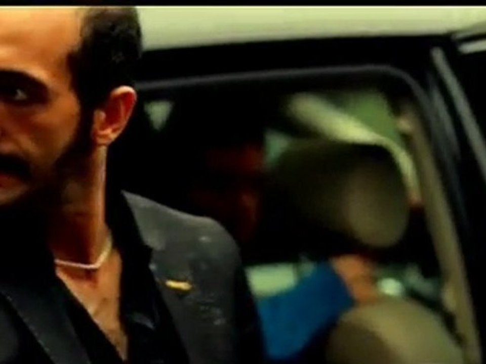 Cihan Özdeniz - Oynadığı İlk Klip (Ayna - Gemiler Sapasağlam)