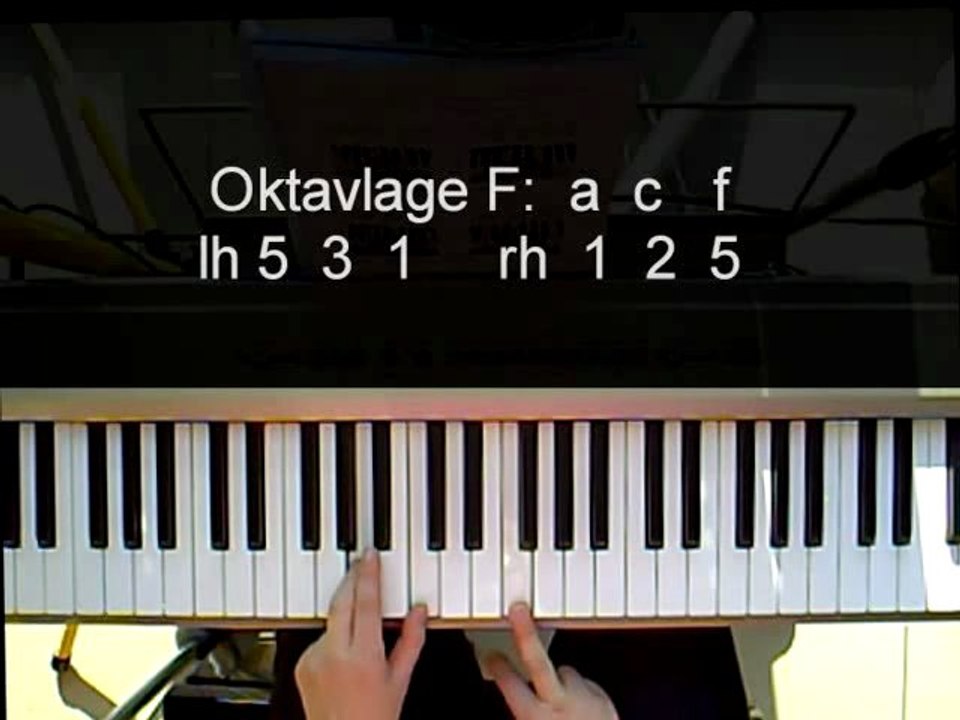 Klavier lernen: Videoauszug zu Band II, Akkorde auf den ...