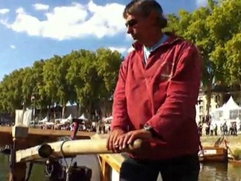 Festival de Loire 2011 : L'historique barque de poste 1818