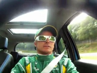 Renault e i piloti di Formula 1 in pista al Nordschleife