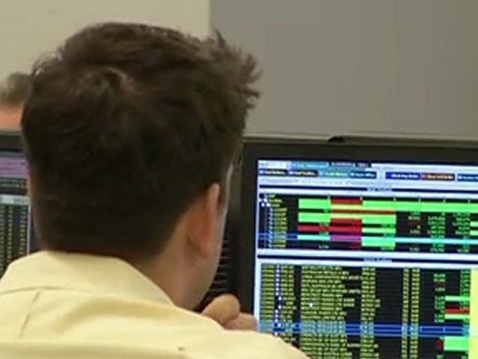 Wall St. rocked by recession jitters