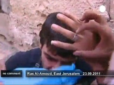 Mideast : clashes continue between Israelis... - no comment