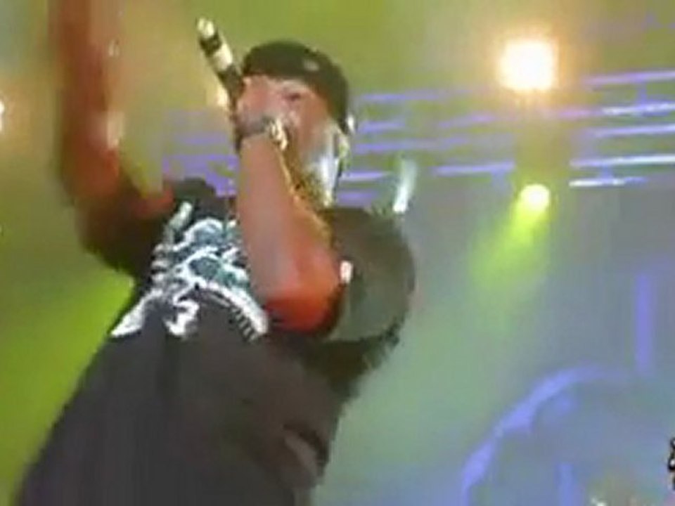 Lil Kim & 50 Cent Magic Stick Live