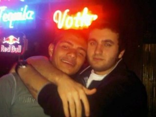 ÖYLE BİR YERDEYİMKİ  AHMET KAYA
