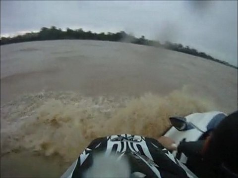 Jet sur le Mascaret St Pardon 2 08 2011