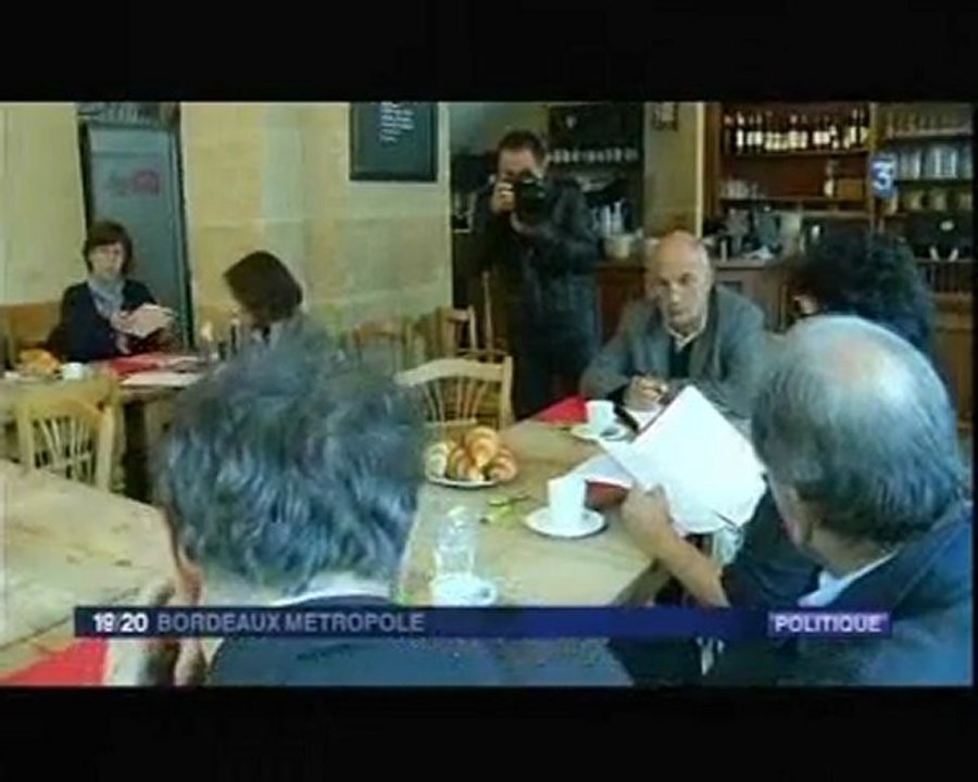 POINT PRESSE EELV POLLUTION AU PERCHLORATE D'AMMONIUM AVEC NOEL MAMERE