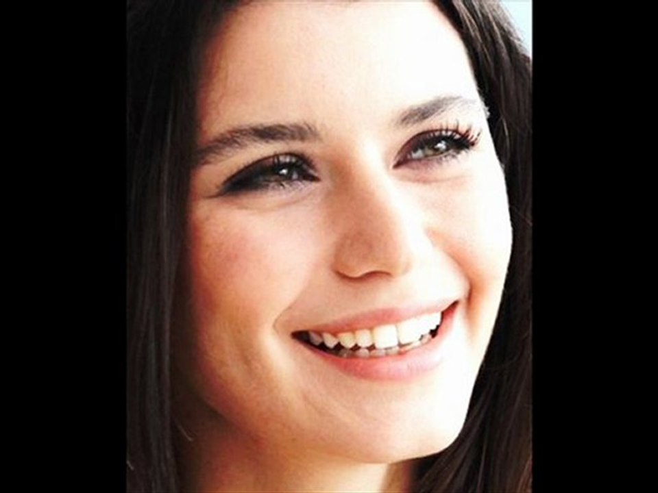 Beren Saat {Süper Klip}