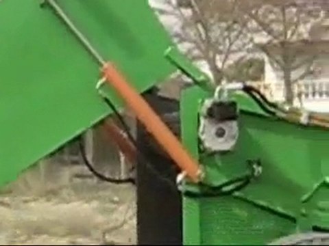 traktör arkası sahil plaj kum eleme temizleme aracı.