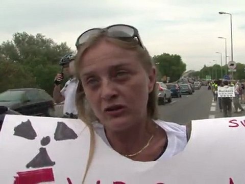 A Avignon une chaîne humaine pour la sortie du nucléaire