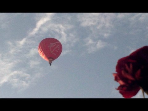 Mongolfière dans le ciel de Nuits Saint Georges