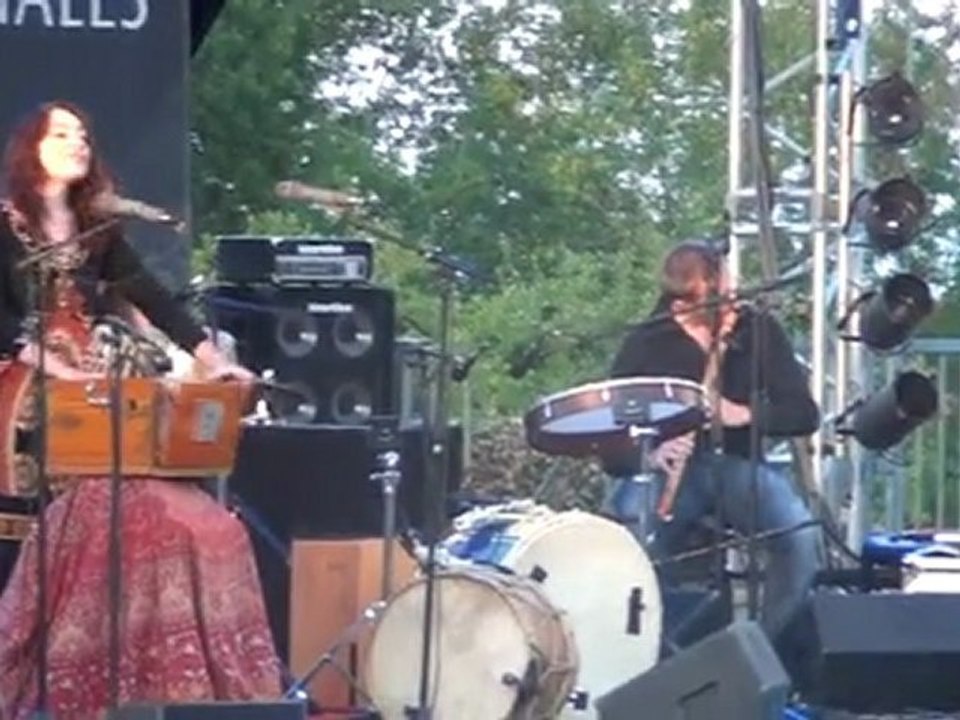 olli e mood au festival rencontres luthiers Château D'Ars