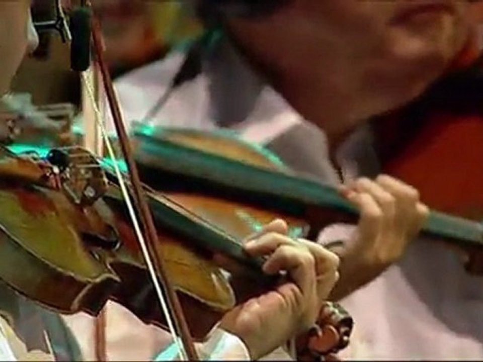 Janicsák V. & Balkán F. & Geszti P. & MR Szimfónikus zenekara - Repülj madár (SUB GB 2011-08-10)