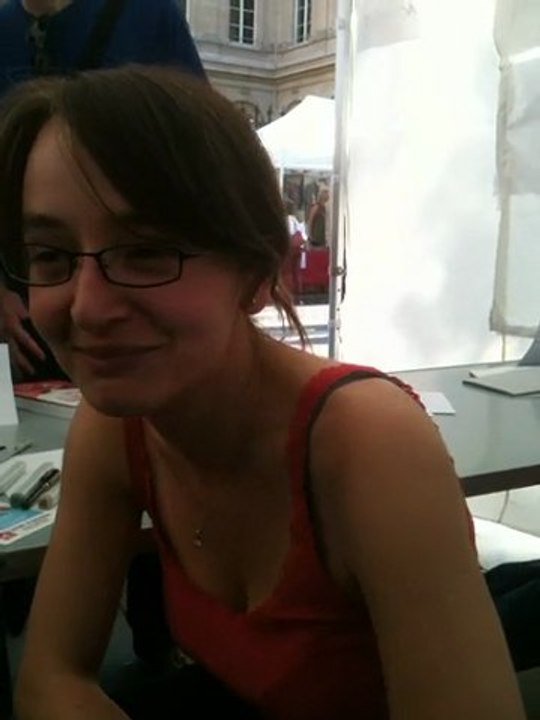 Marion Montaigne répond à la question posée sur Facebook par Roxanne C. pendant Festiblog