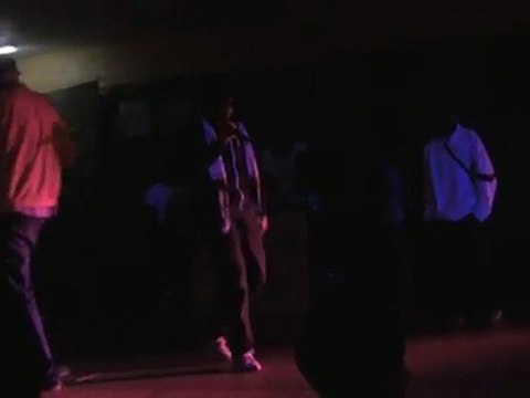 Live IDRISS Sort Tes Couverts HD Video