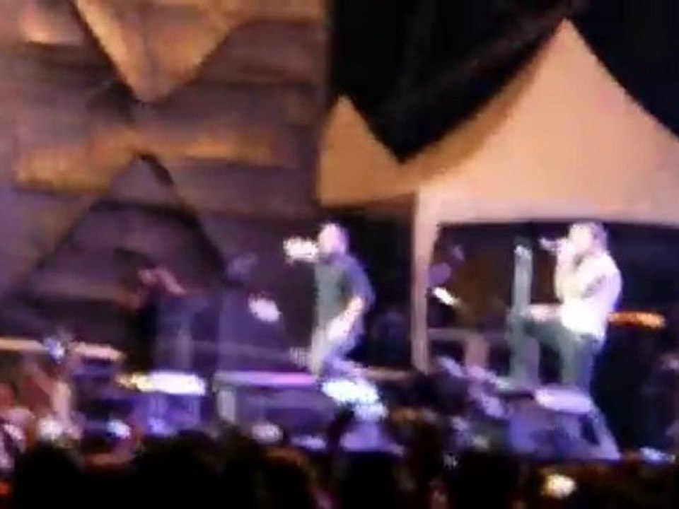 Linkin Park - Papercut (A Thousand Suns) (Live) @ Muang Thong Thani,(Bangkok) (September 23) 2011