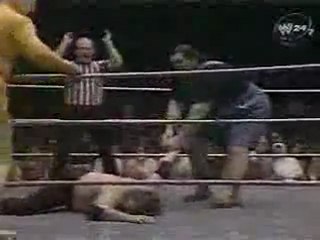 Mil Mascaras, Larry Zbyszko & Haystacks Calhoun vs Tank Patton, Strong Kobayashi & Golden Terror (WWF)