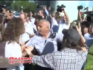 Bülent Arınç'a protesto -  Yöre16 Haber