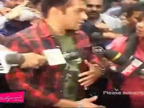 Dabangg Bodyguard Salman Khan Returns India Post His Surgery....Very First Video Post Arrival