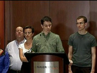 'Spy' hikers jailed in Iran return to New York
