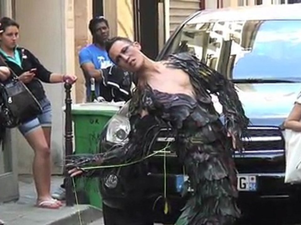 Défilé Performance "La Chambre des Muses" de Victor Férès