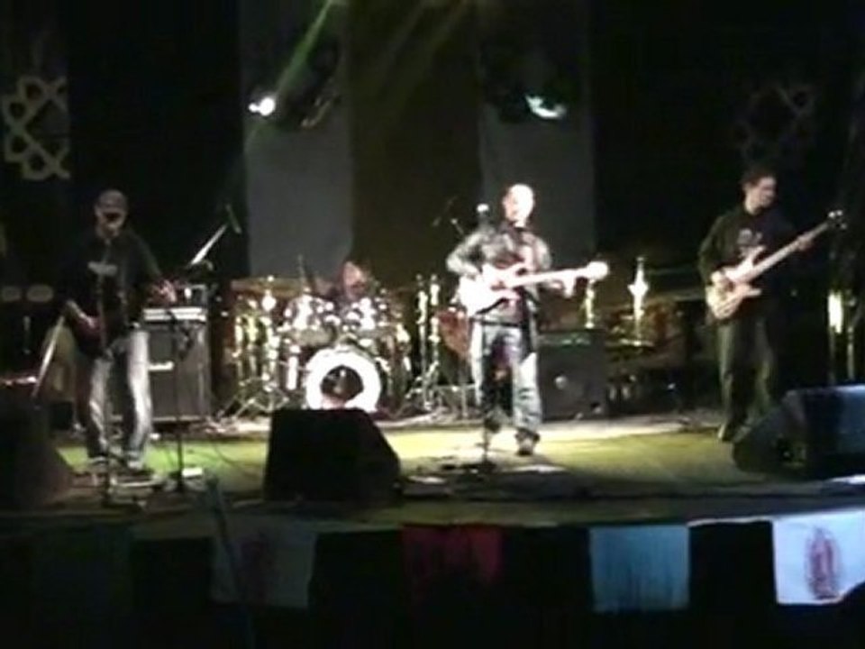 Hyperbios à Foulain : Noir Desir (Un Homme pressé)