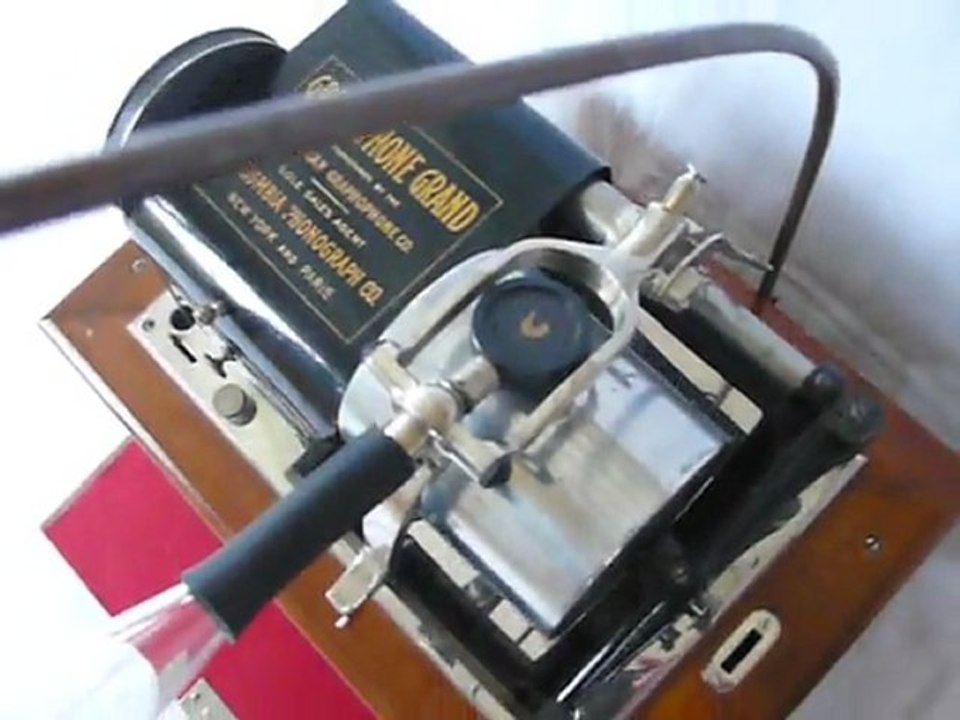 PATHE STENTOR equiped with Glass Horn