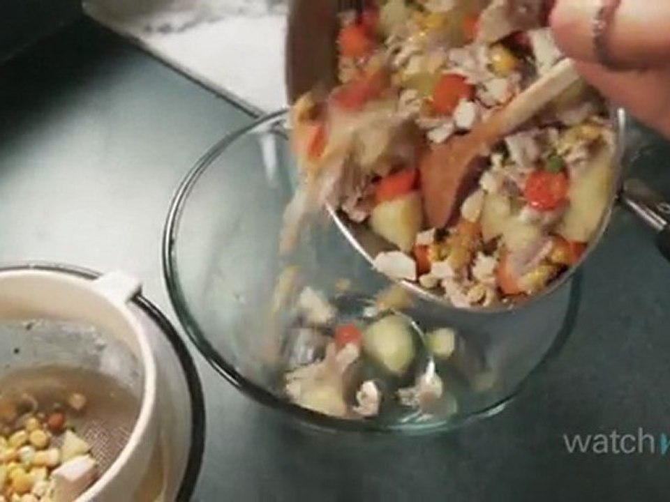 How to Make Chicken Pot Pie with Gravy: Recipe