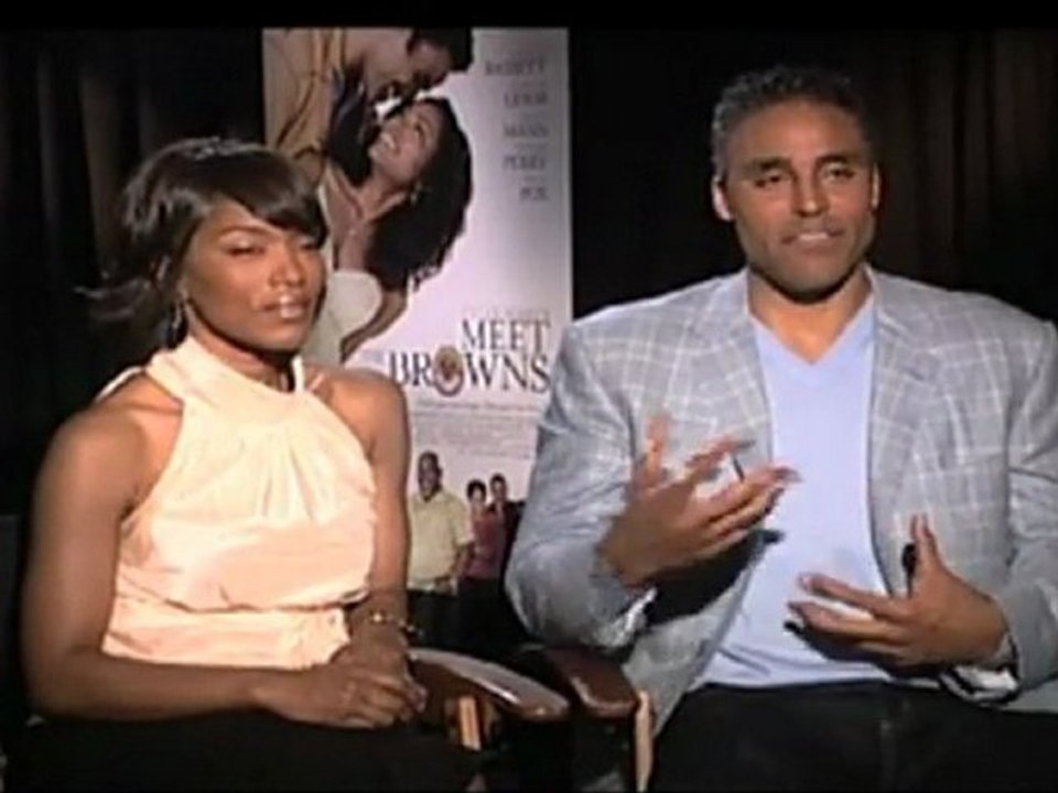 Behind the Movie Come and meet the Browns