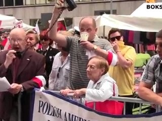 Paweł Wolak na manifestacji przeciwko używaniu "Polskie obozy koncentracyjne"
