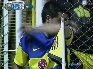 Riquelme se fait (encore) cracher dessus