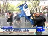 Nuevos enfrentamientos entre policías y estudiantes en Santiago de Chile