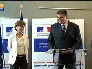 Passation de pouvoir entre Jouanno et Douillet