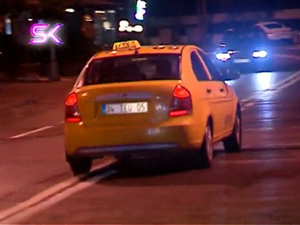 GÜLŞEN, YENİ İMAJIYLA GÖRÜNTÜLENDİ