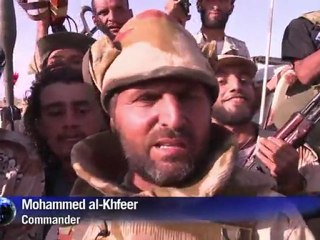 Anti-Kadhafi fighters capture weapons store