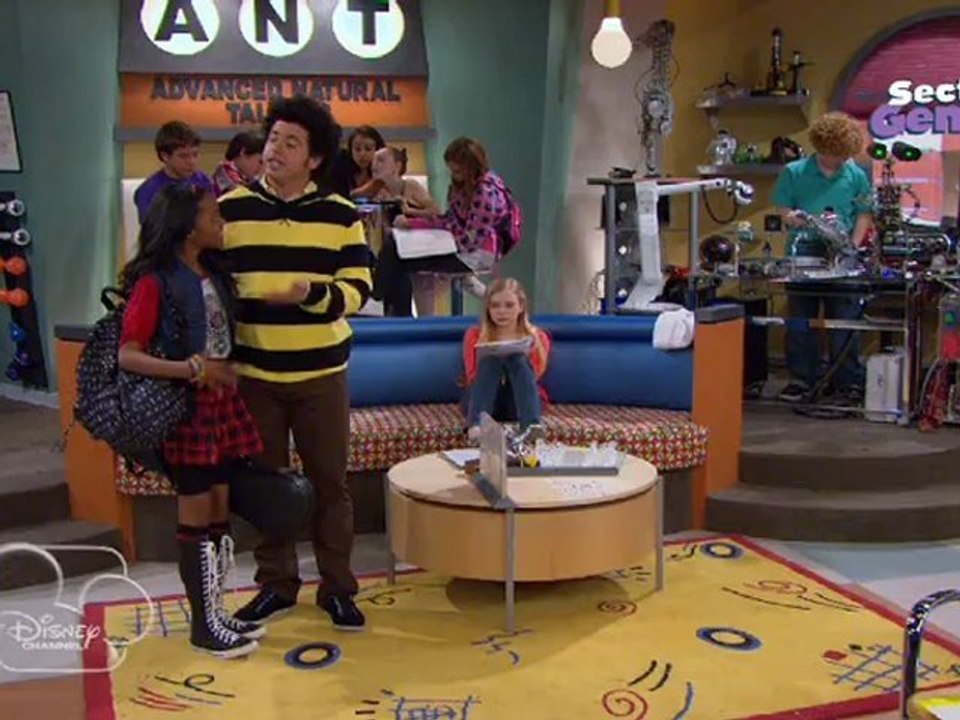 Disney Channel - Section Genius : Premières Minutes - En Français