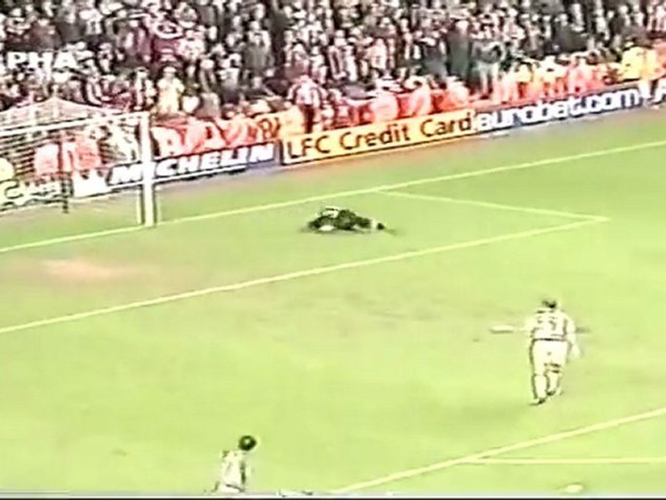 2000-2001, Liverpool-Olympiakos 2-0